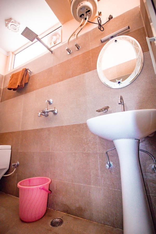 Triple One Hotel Tapovan Rishikesh,Near Laxman Jhula Ngoại thất bức ảnh