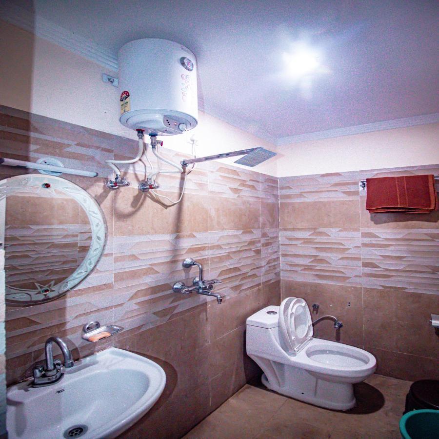 Triple One Hotel Tapovan Rishikesh,Near Laxman Jhula Ngoại thất bức ảnh